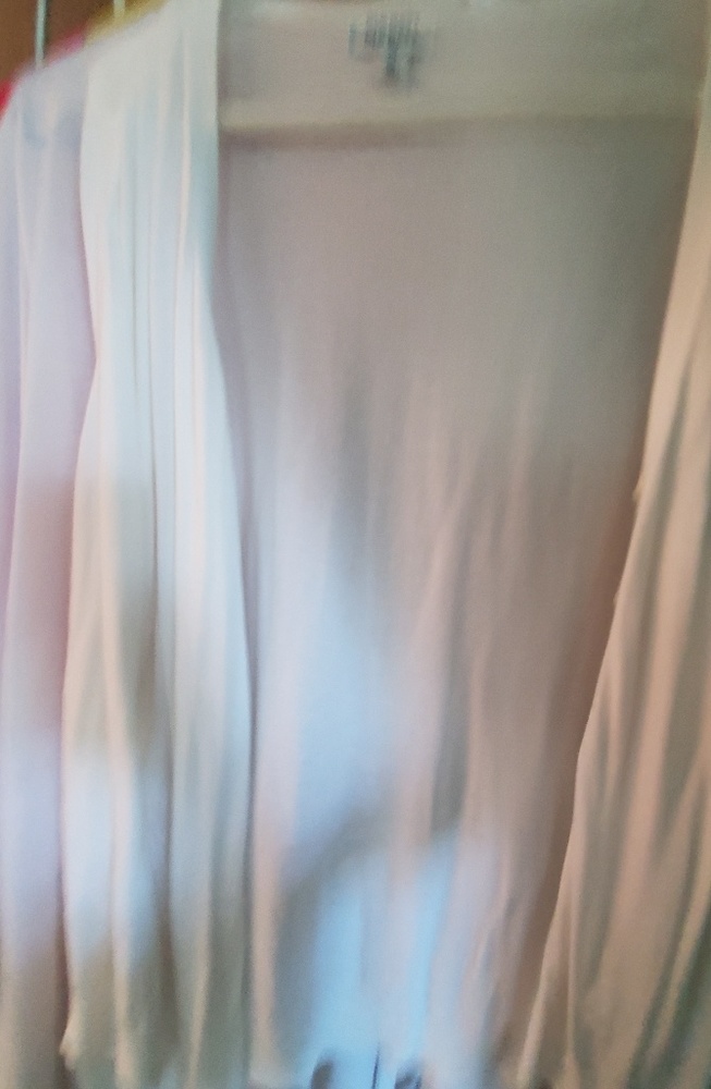 4 button up sweaters. - Picture 4 of 4